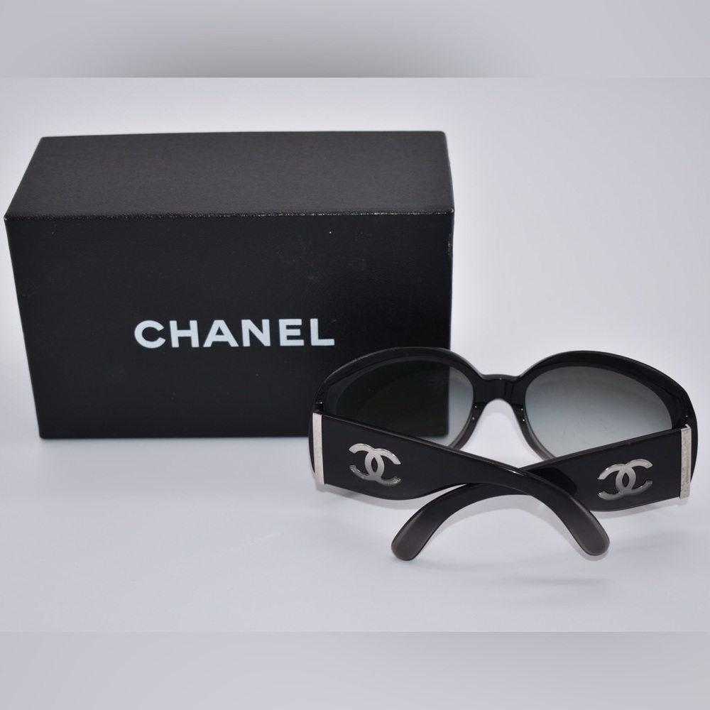 Chanel Black Oversized Sunglasses w/ Silver Hardware Women’s Vintage Description